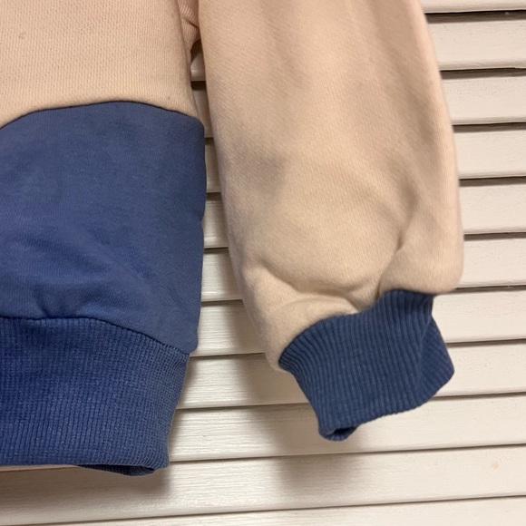 Wynken Wave Sweatshirt Size 3Y
NWT! - Picture 6 of 11